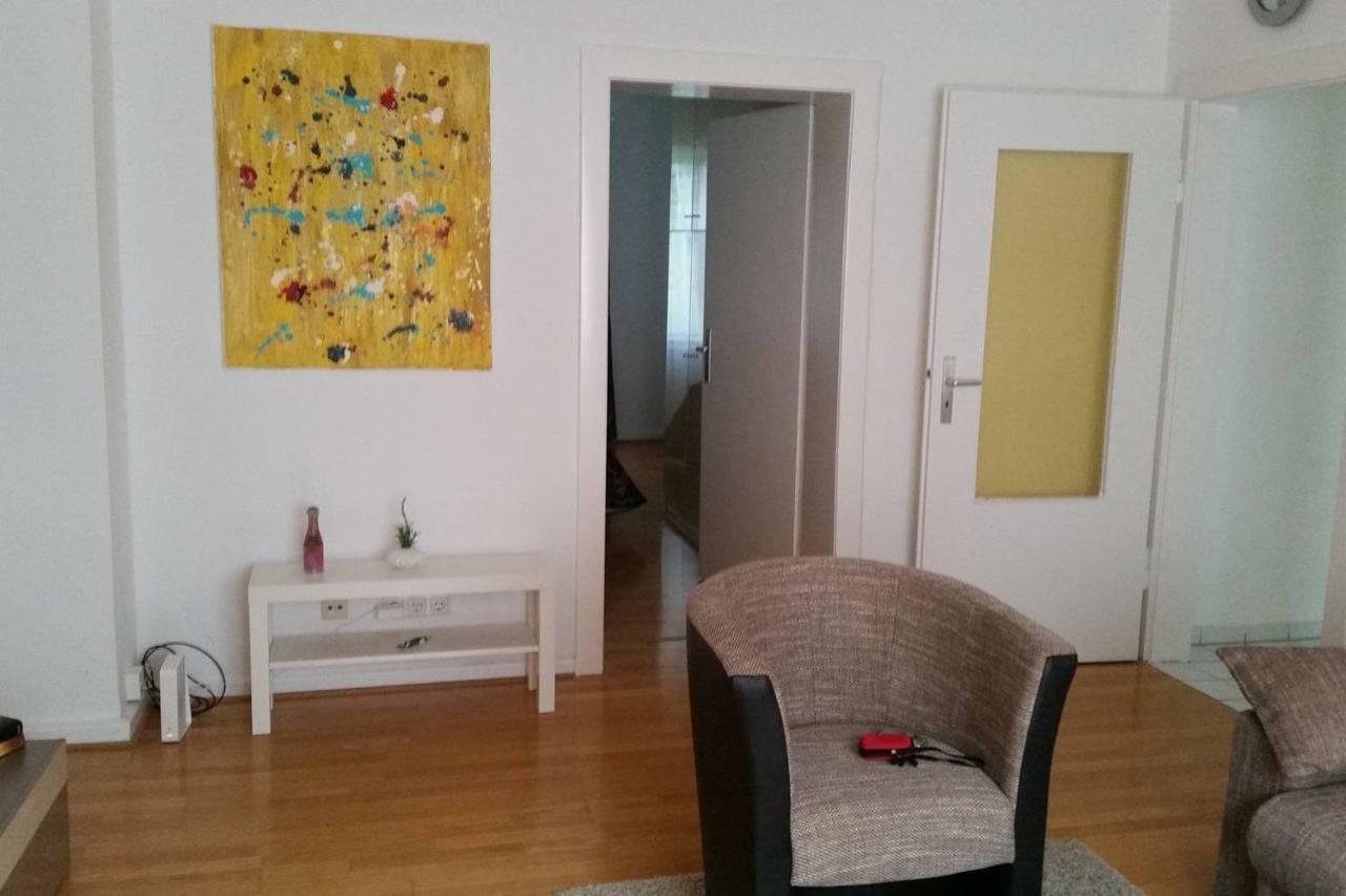 Schöne In *