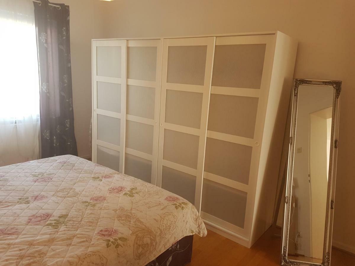 Schöne In Apartment Essen